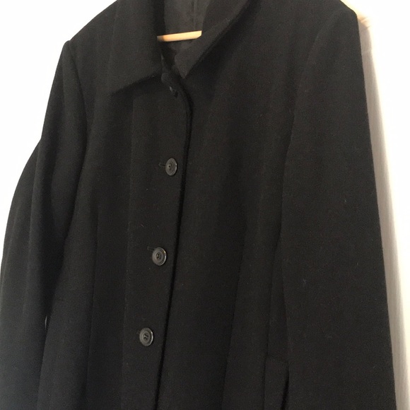 Black button up coat - Picture 2 of 4